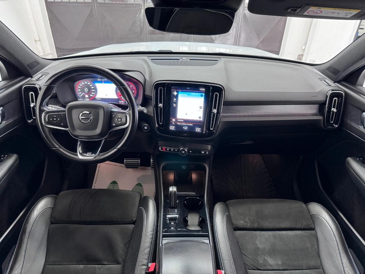 VOLVO XC40 2.0D 190cv GEARTRONIC 4WD R-DESIGN