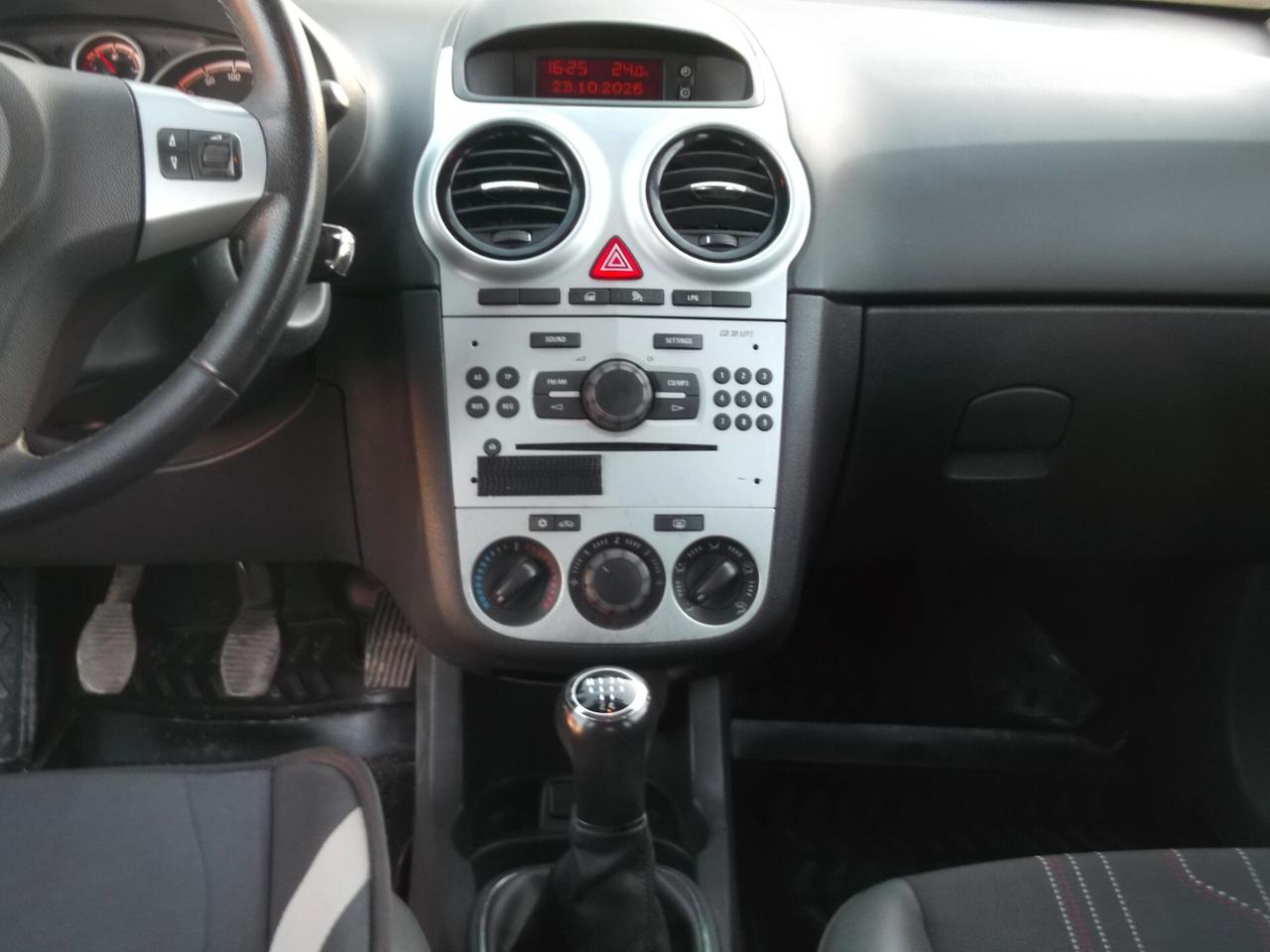 Opel Corsa 1.2 GPL 5P. Neopatentati 2012