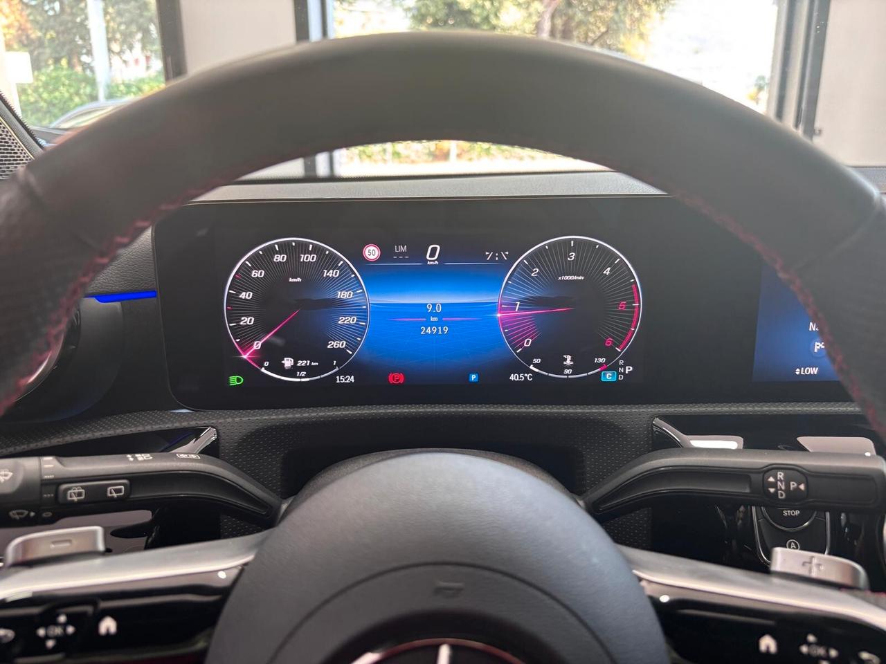 MERCEDES-BENZ A180D PREMIUM AMG TETTO-NAVI-LED