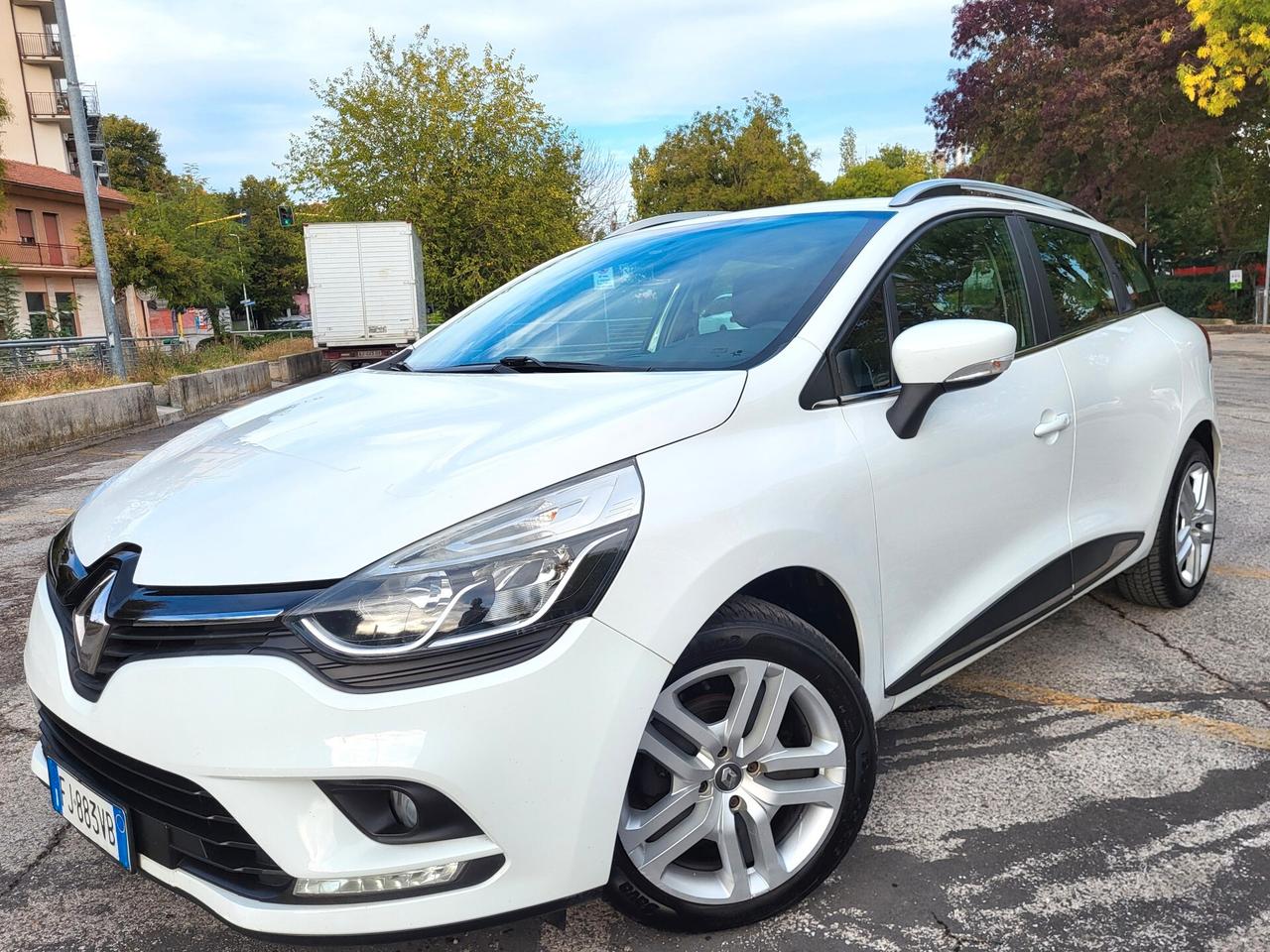 RENAULT CLIO SW SPORTER 1,5 dCi-NAVI-FOTO 2 REVISIONI