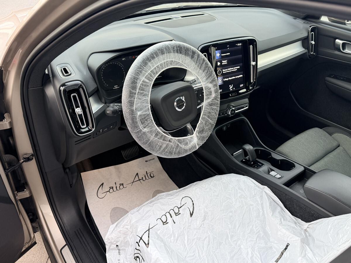 XC40 T4 Recharge Plug-in Hybrid automatico Core