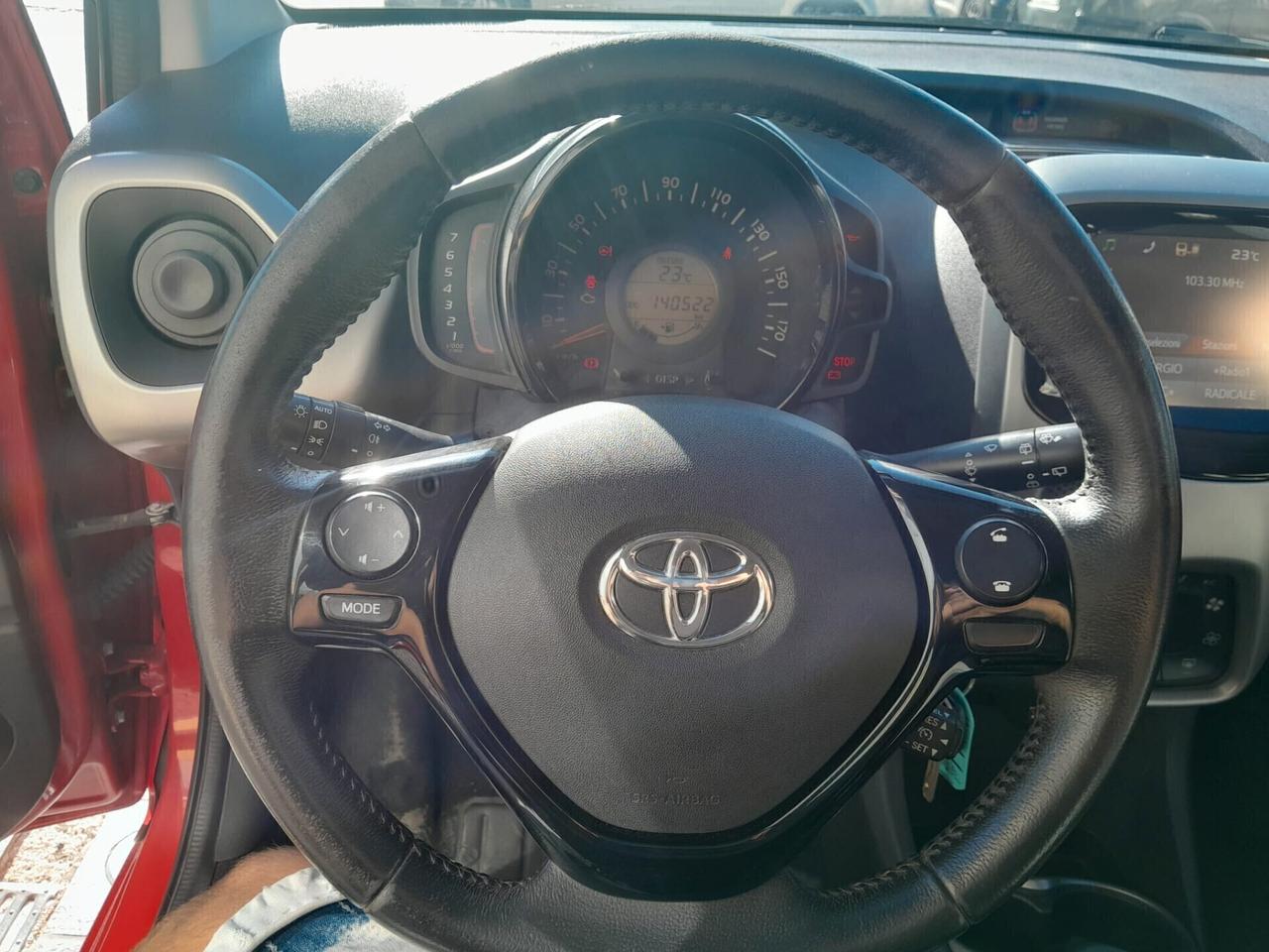 Toyota Aygo 1.0 VVT-i 69 CV 5 porte x-cite