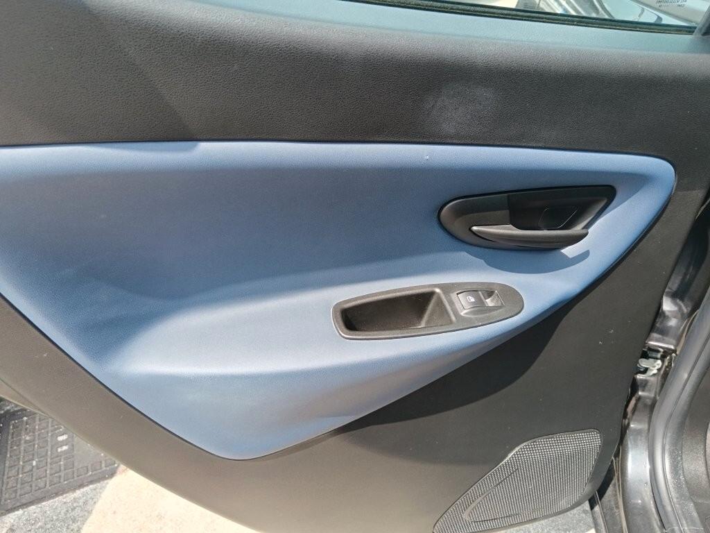 Lancia Ypsilon 1.0 FireFly 5 porte S&S Hybrid Platino