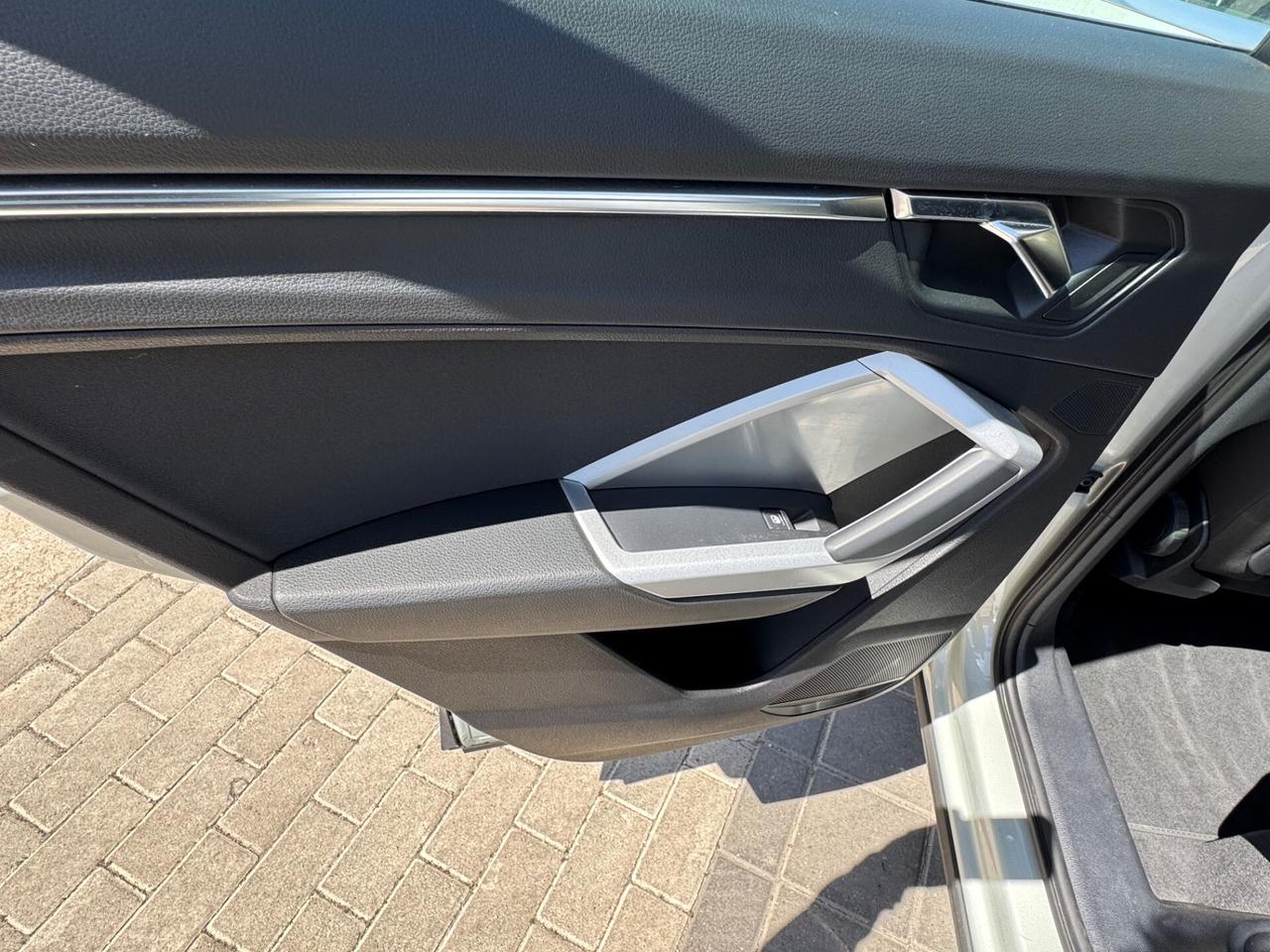 Audi Q3 35 TDI S tronic S line edition Prezzo Con Obbligo Finanziamento Senza il Prezzo sara' di euro 35500