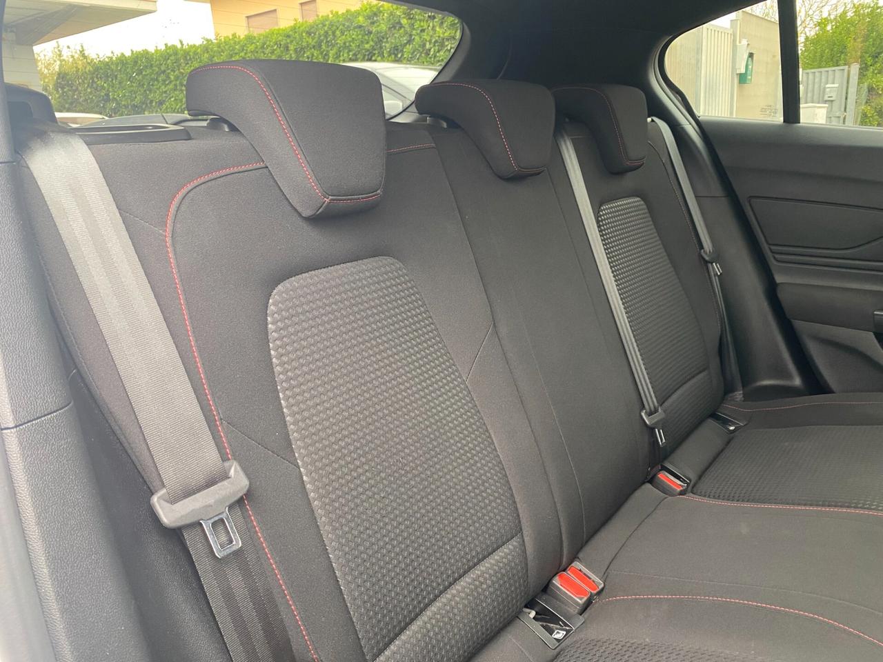 FORD Focus 1.0 EcoBoost Hybrid Autom. 155CV 5p. ST-Line