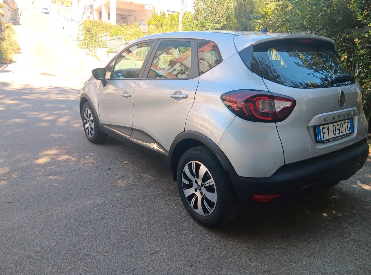 Renault Captur dCi 8V 90 CV EDC Business