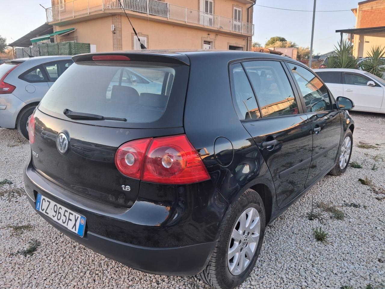 Volkswagen Golf 1.6 16V FSI 5p. Comfortline