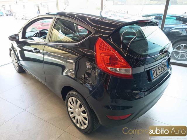 FORD Fiesta 1.4 3 porte Bz.- GPL Titanium