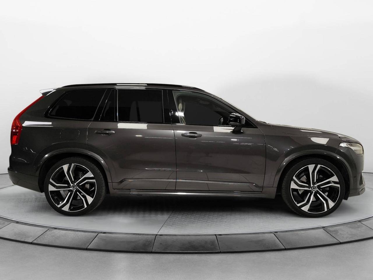 Volvo XC90 b5 Ultimate Dark awd 7 Posti