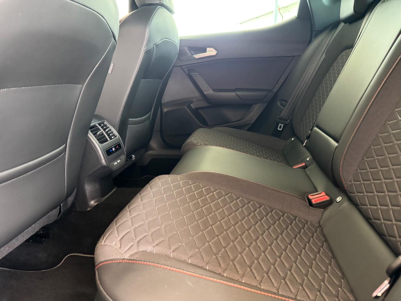 SEAT LEON 1.5 Tgi FR Metano - Led Navi 18