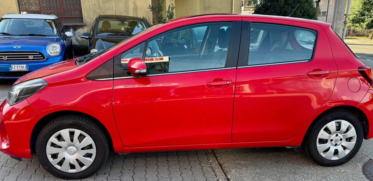 Toyota Yaris 1.3 5 porte Lounge OK NEOPATENTATI