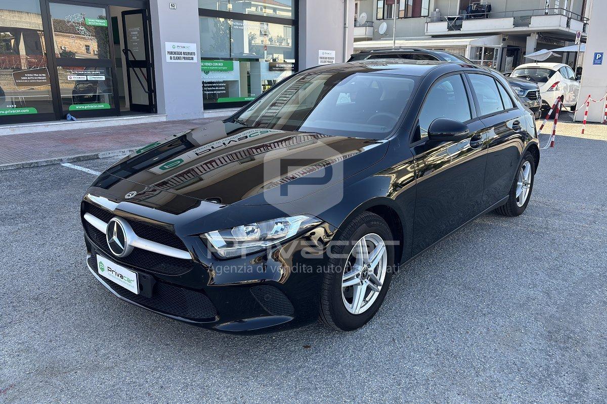 MERCEDES A 180 d Automatic Business