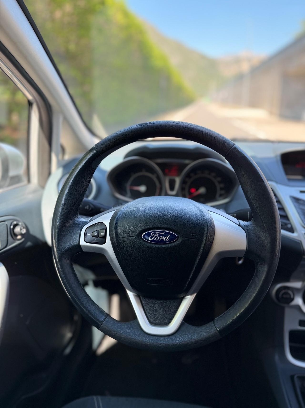 Ford Fiesta 1.4 TDCi 5p. Titanium ok neopatentati