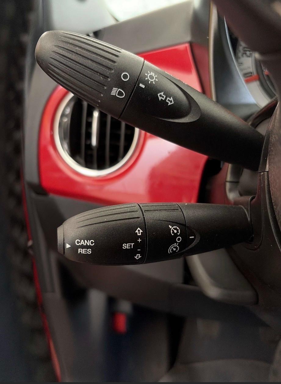 Fiat 500 1.0 Hybrid Red