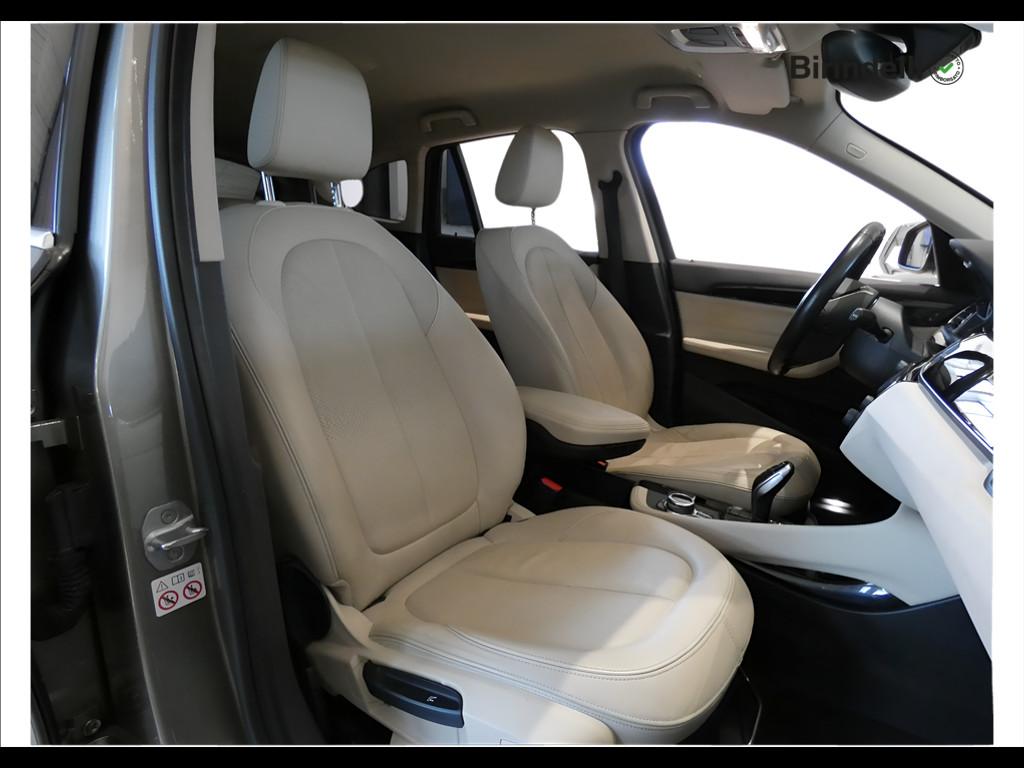 BMW X1 (F48) - X1 sDrive20i xLine