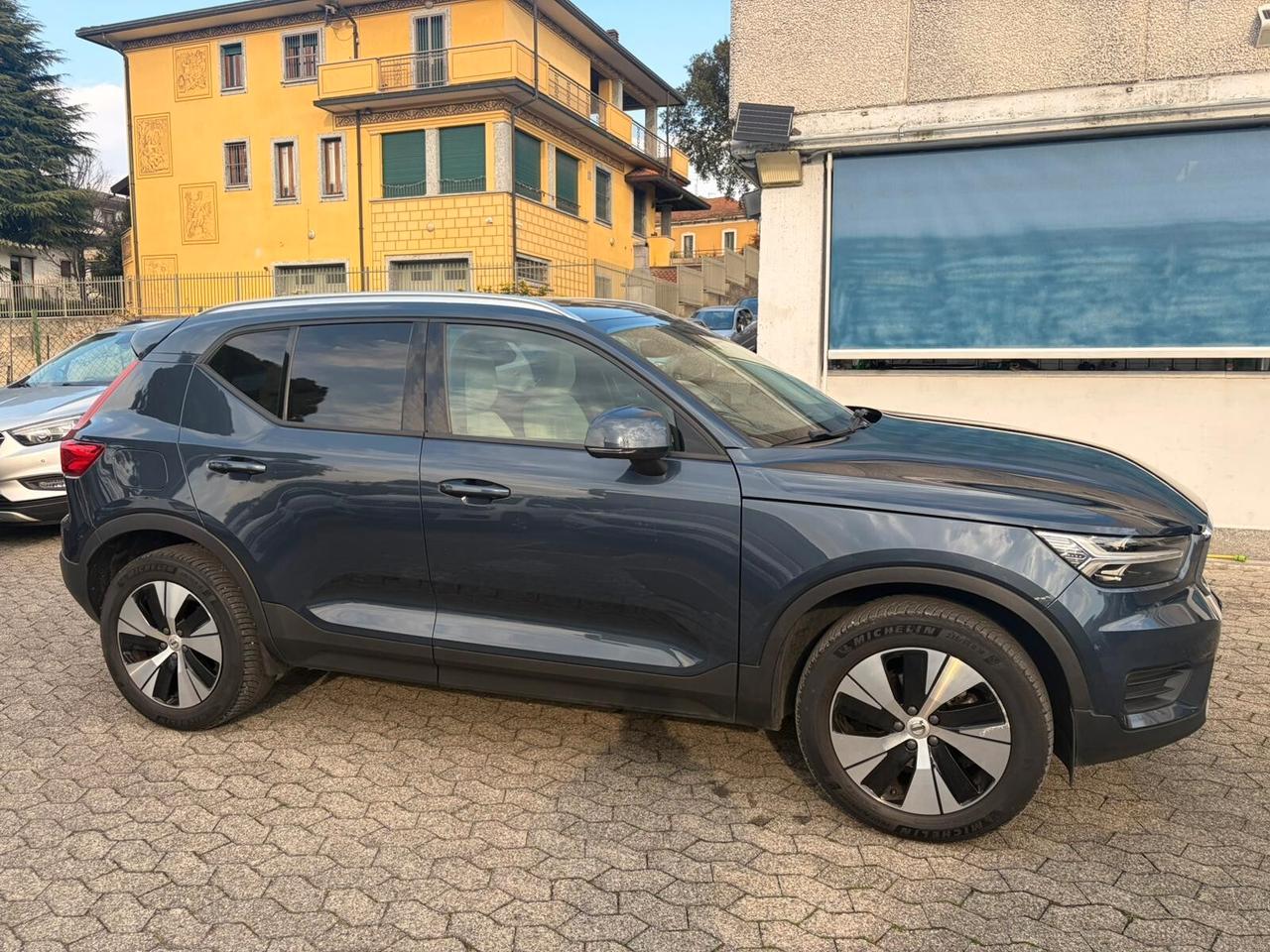 Volvo XC40 T2 Momentum Pro*EURO6*NEOPATENTATI