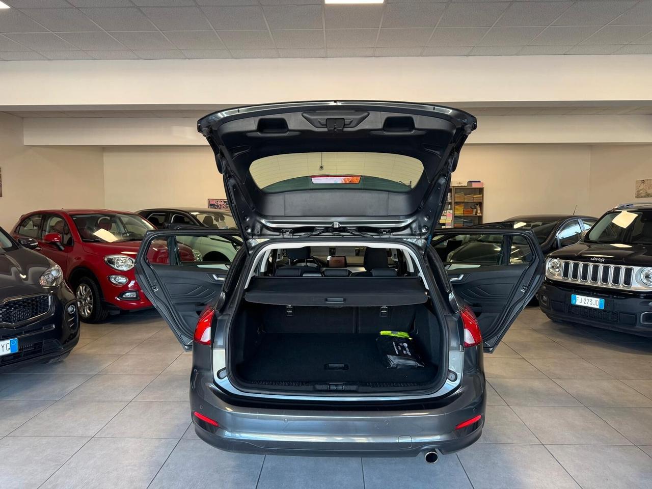 Ford Focus 1.5 ECOBLU 120CV AUTOM SW BUSINESS 2020