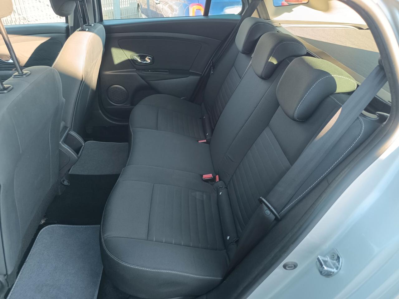 Renault Megane Mégane dCi 110CV EDC SporTour Limited