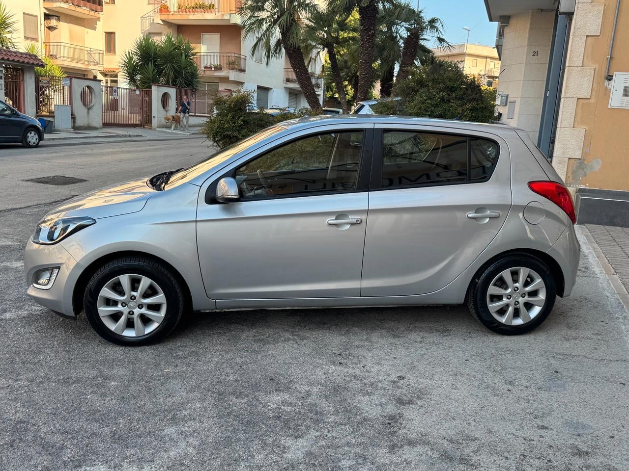 HYUNDAI I20 1.1 CRDI 75 CV. E5 SOUND EDITION PERFETTA
