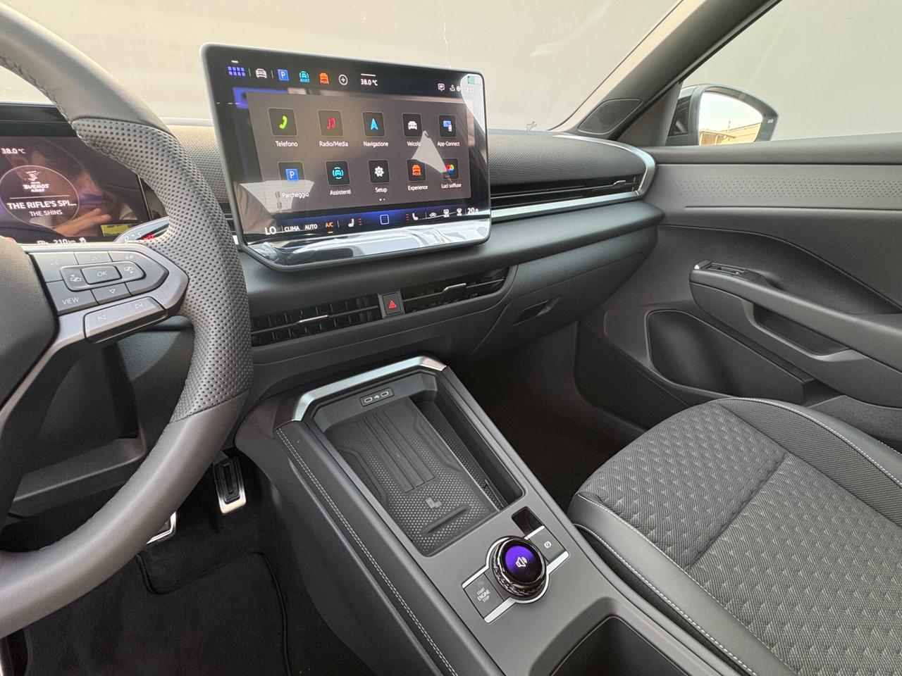 NEW VOLKSWAGEN T-ROC 1.5 eTSI ACT 150 CV DSG R-LINE