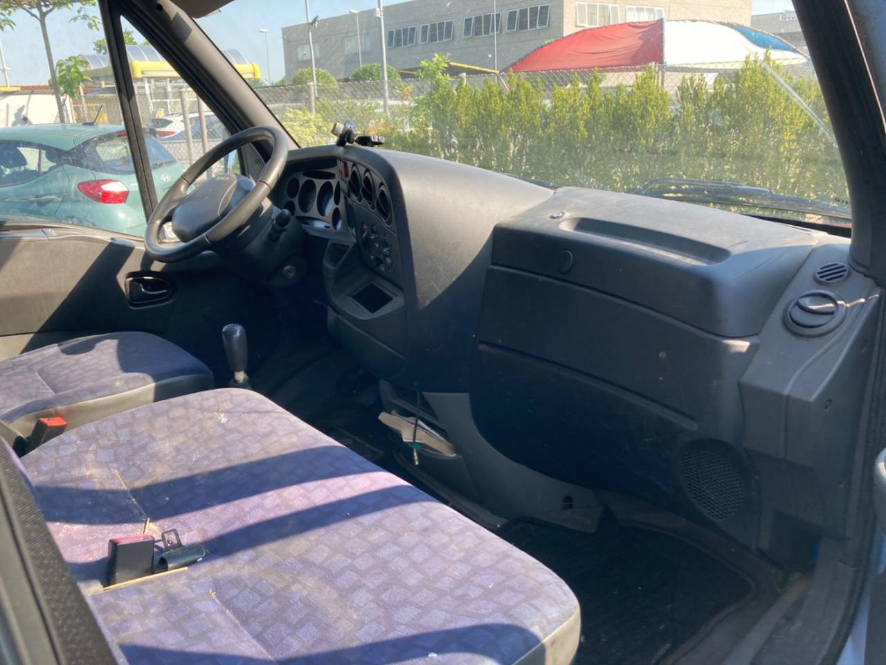 IVECO DAILY 2.3 UNIJET (TETTO ALTO) 3 POSTI