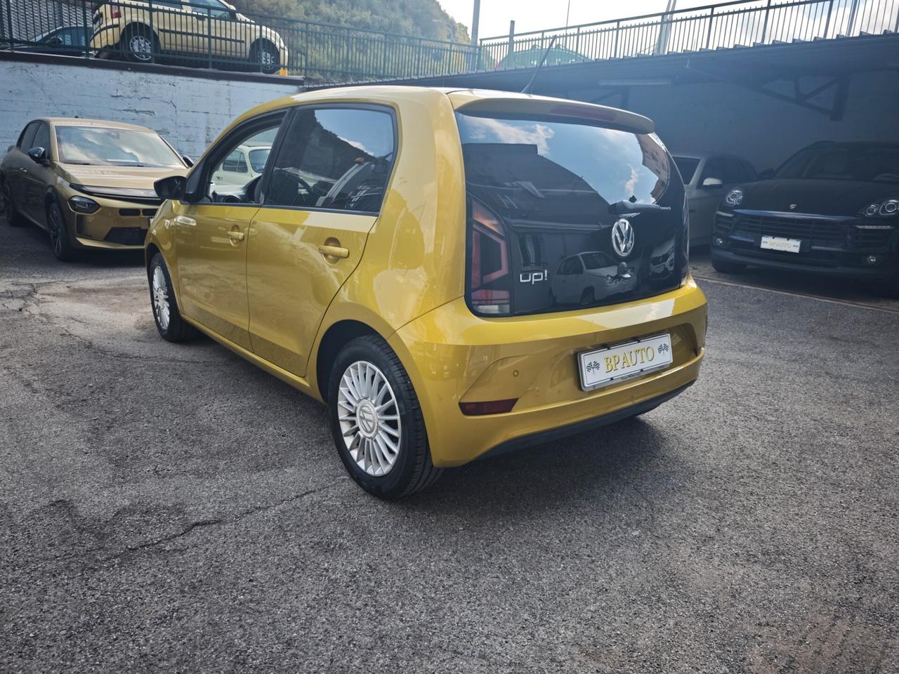 Volkswagen up! HIGH
