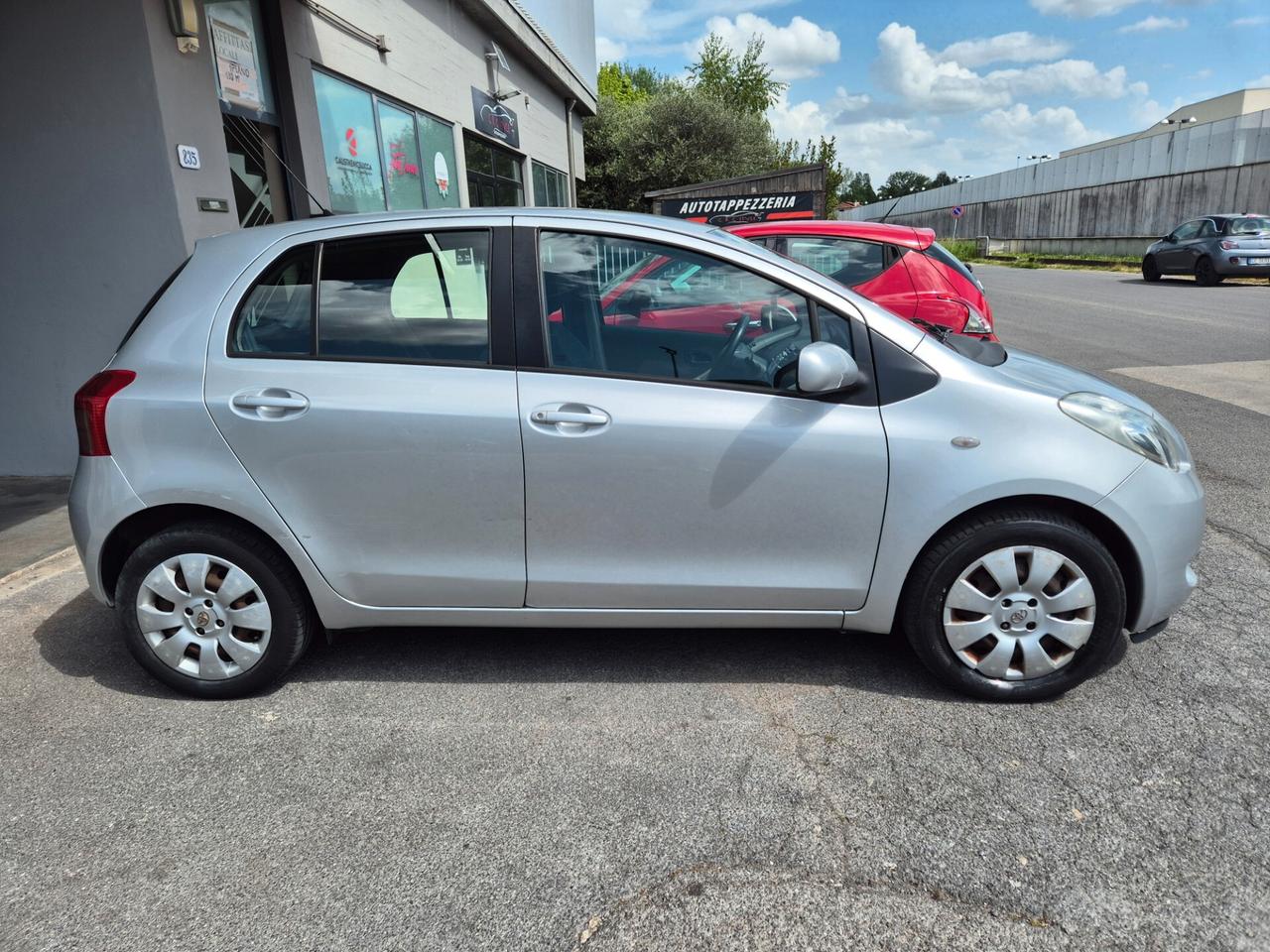 Toyota Yaris 1.0 5 porte Sol POCHISSIMI KM