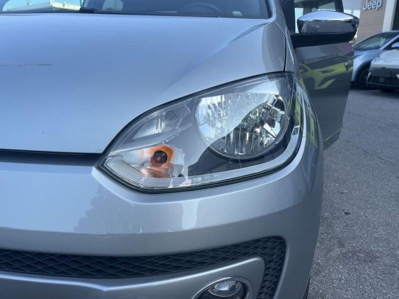 Volkswagen up! 5P 1.0 MOVE 75CV