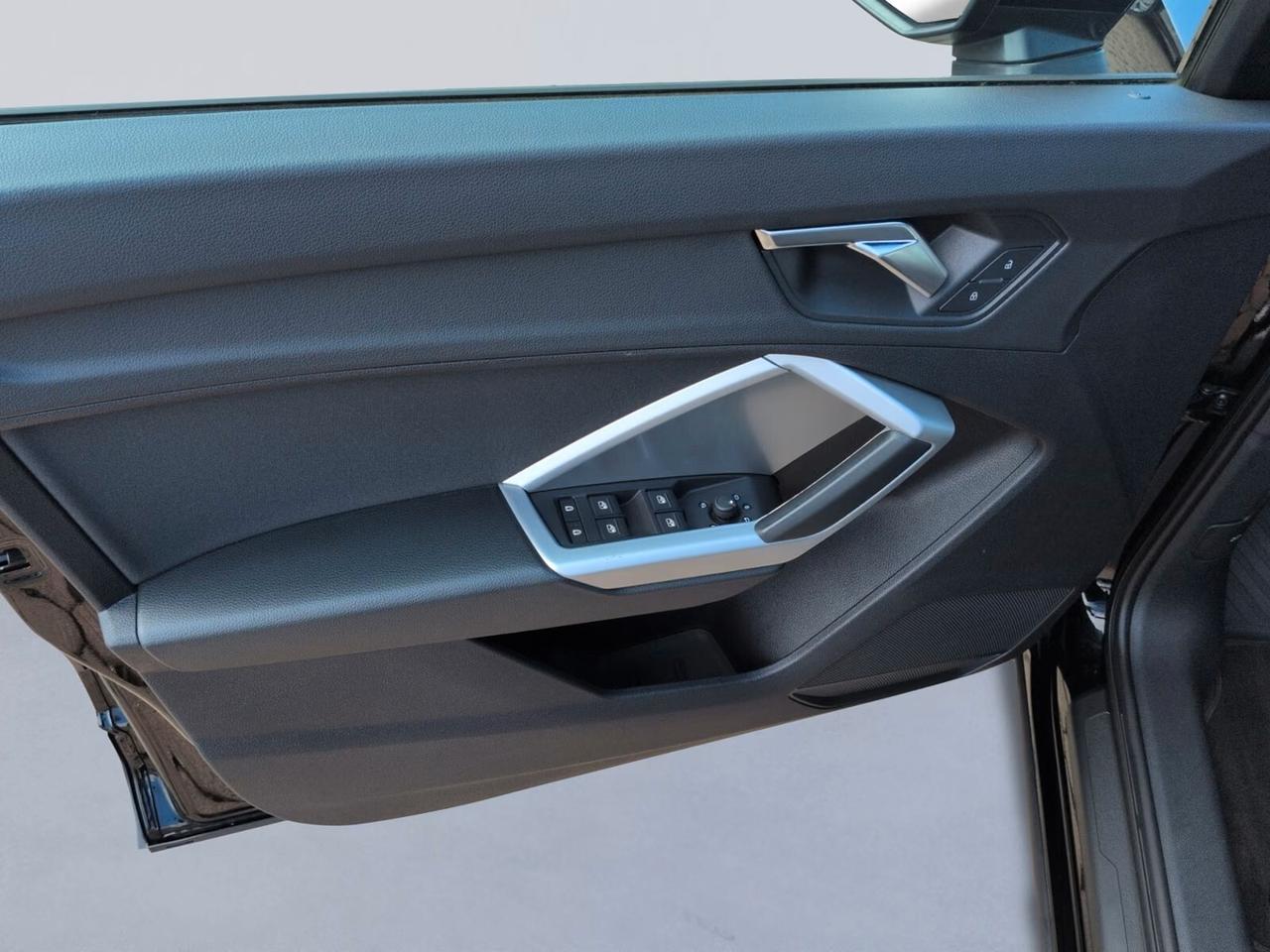 Audi Q3 35 TFSI Business Advanced