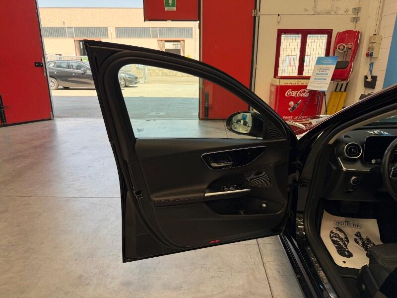 MERCEDES Classe C (W/S206) C 200 d Mild hybri...