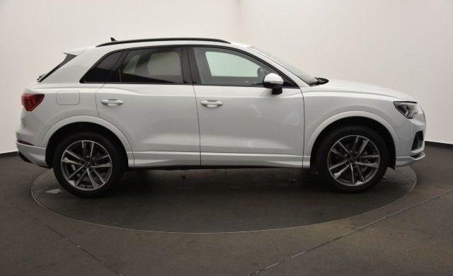 AUDI Q3 35 TDI S tronic Business Advanced