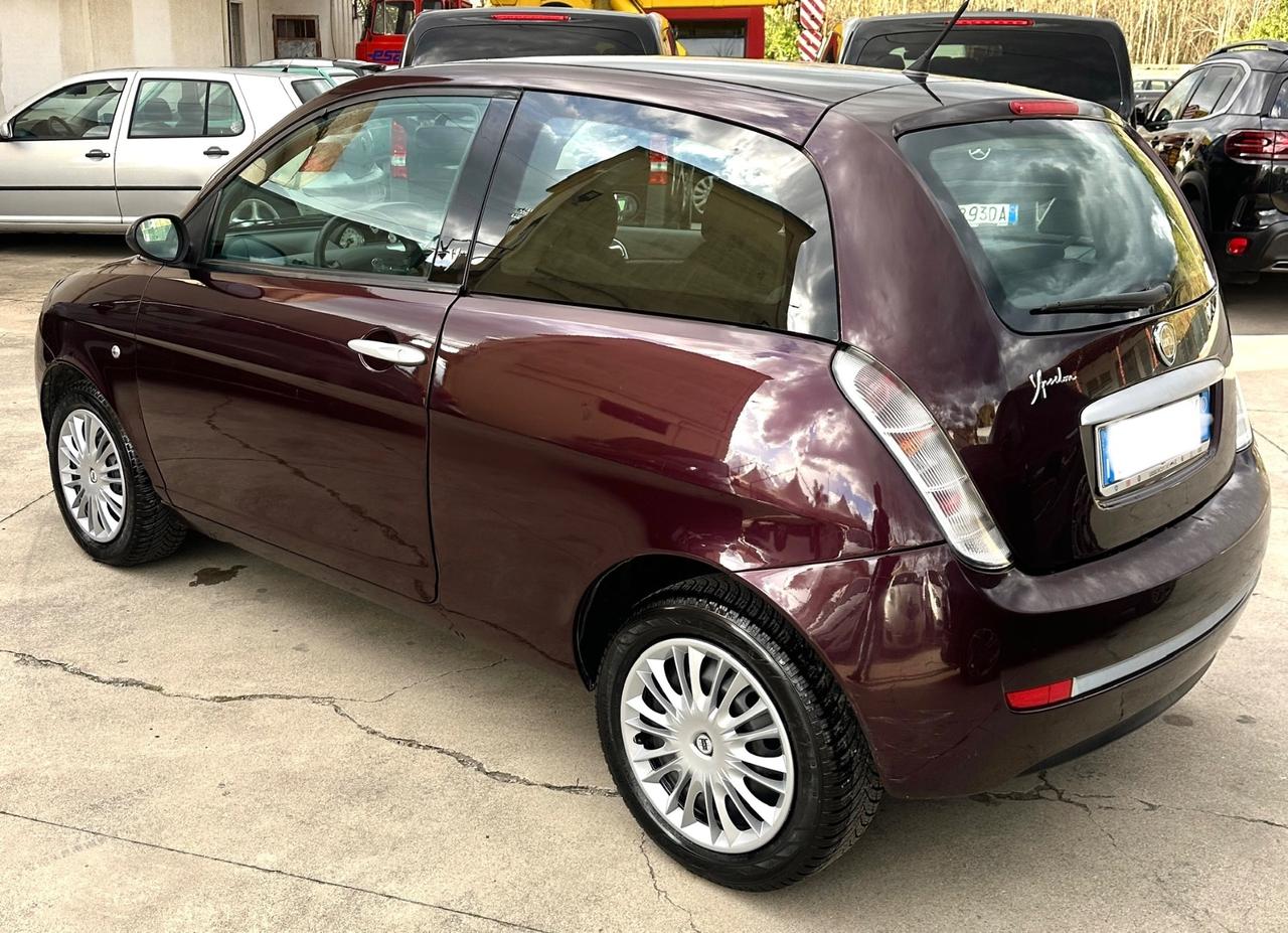 Lancia Ypsilon 1.3 MJT 75 CV 3p Platino