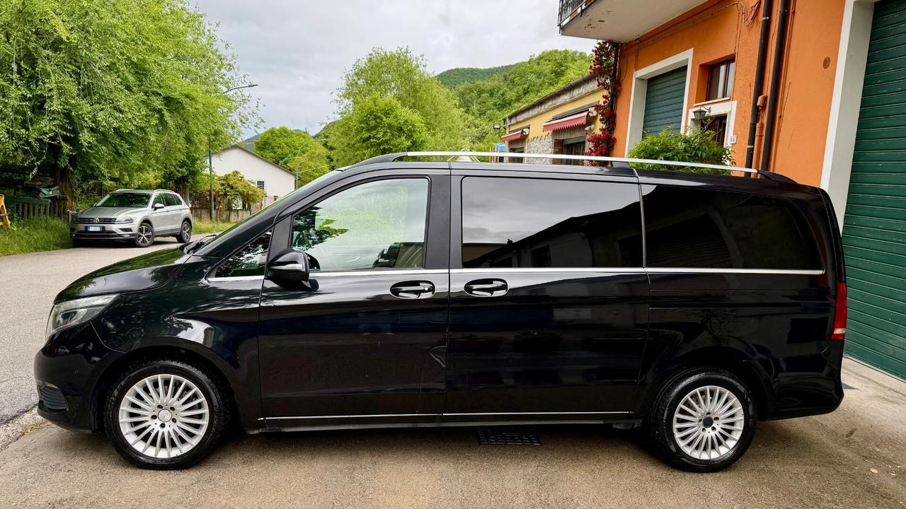 Mercedes-benz V 220 CDI Executive 8 posti