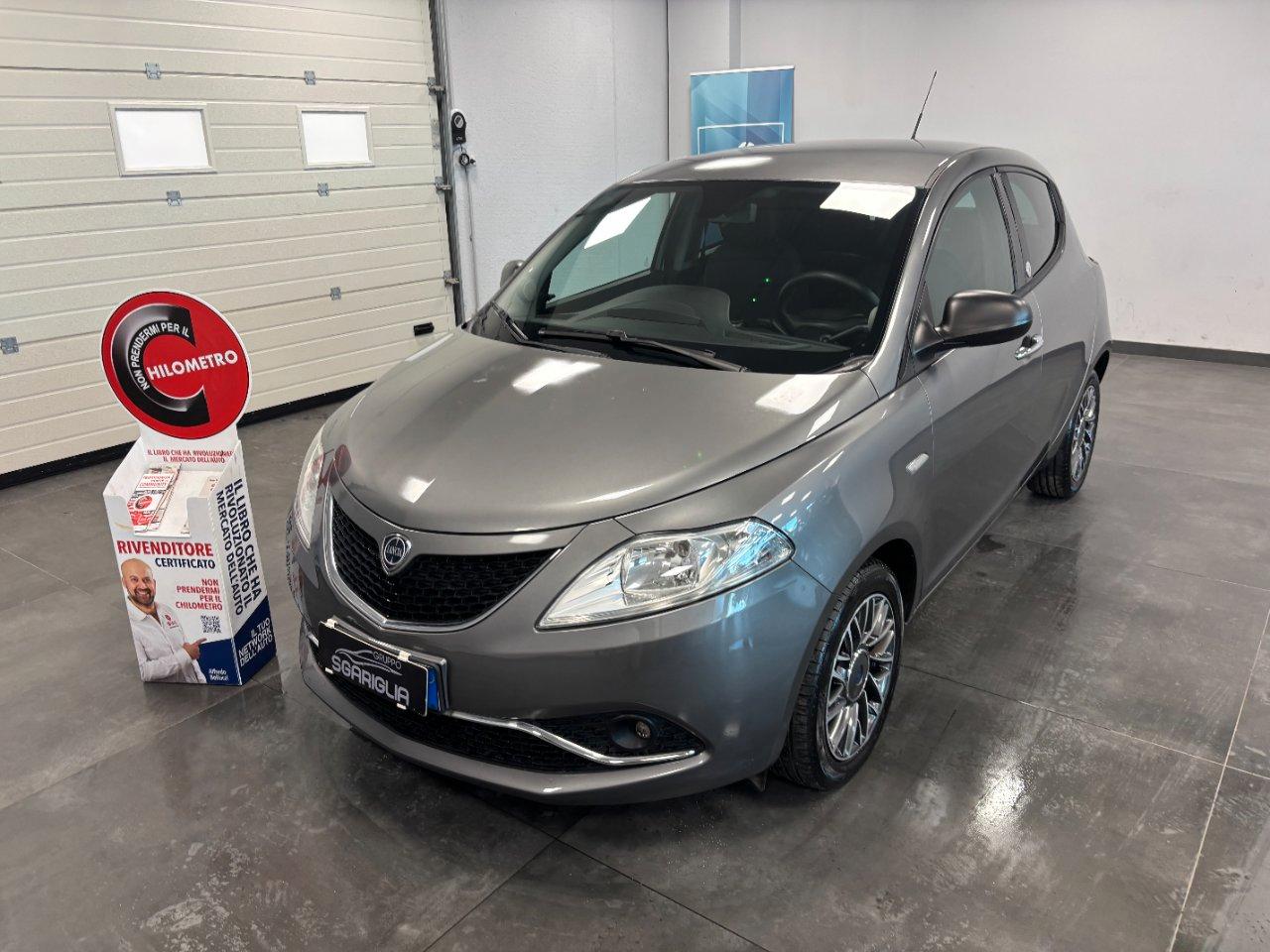 Lancia Ypsilon 1.2 GPL Gold Ecochic