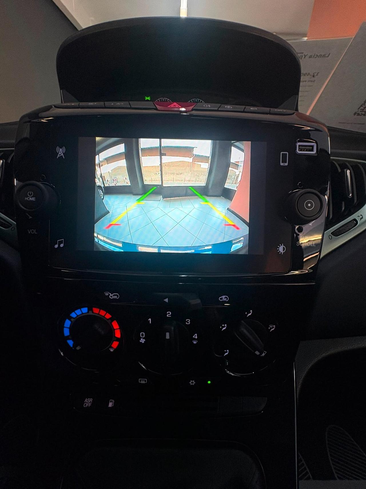Lancia Ypsilon GPL ( Prezzo reale, no vincoli)