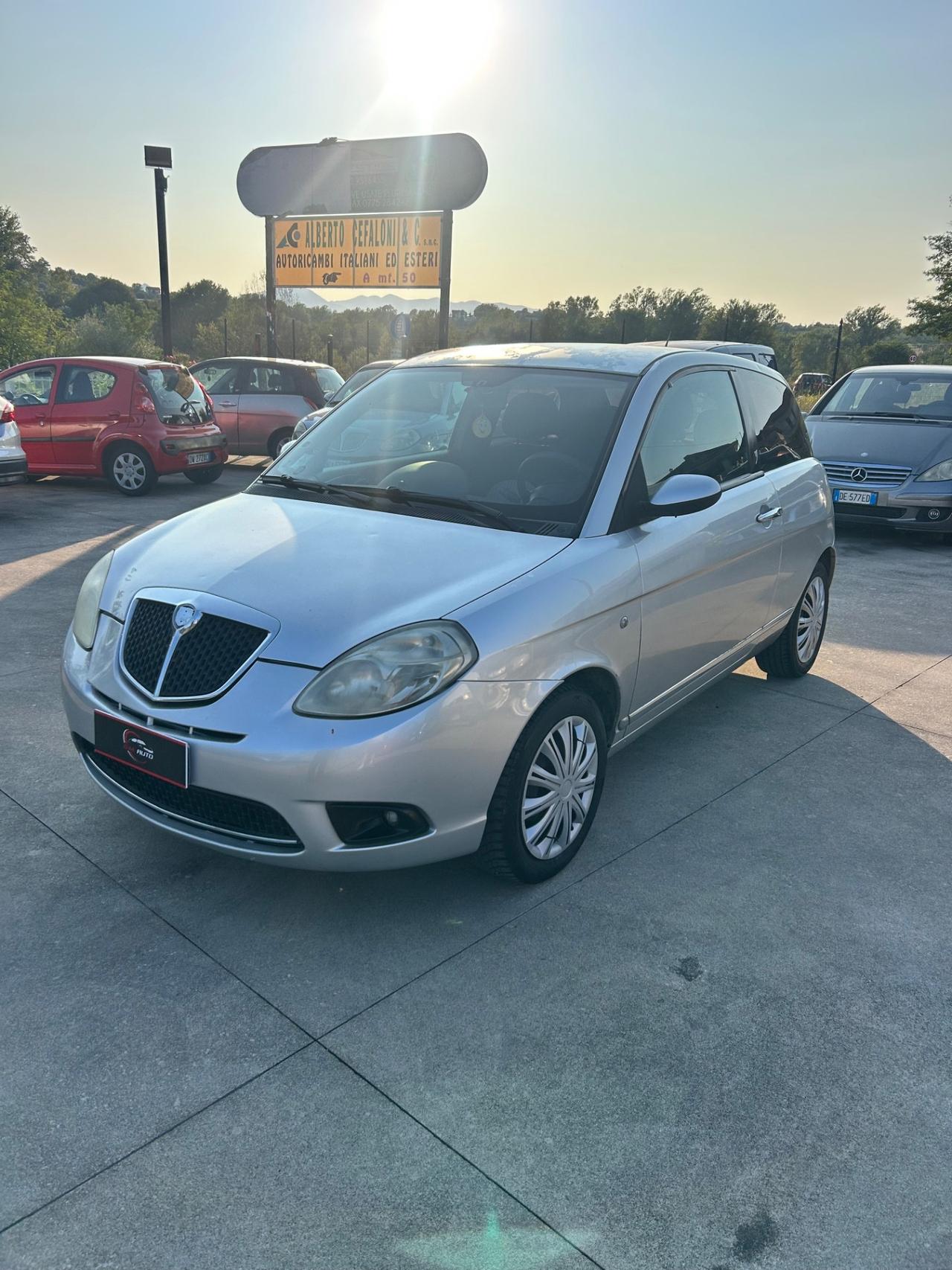 Lancia Ypsilon 1.2 Argento
