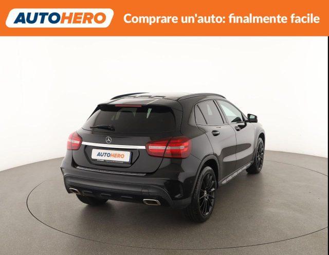 MERCEDES-BENZ GLA 200 Sport