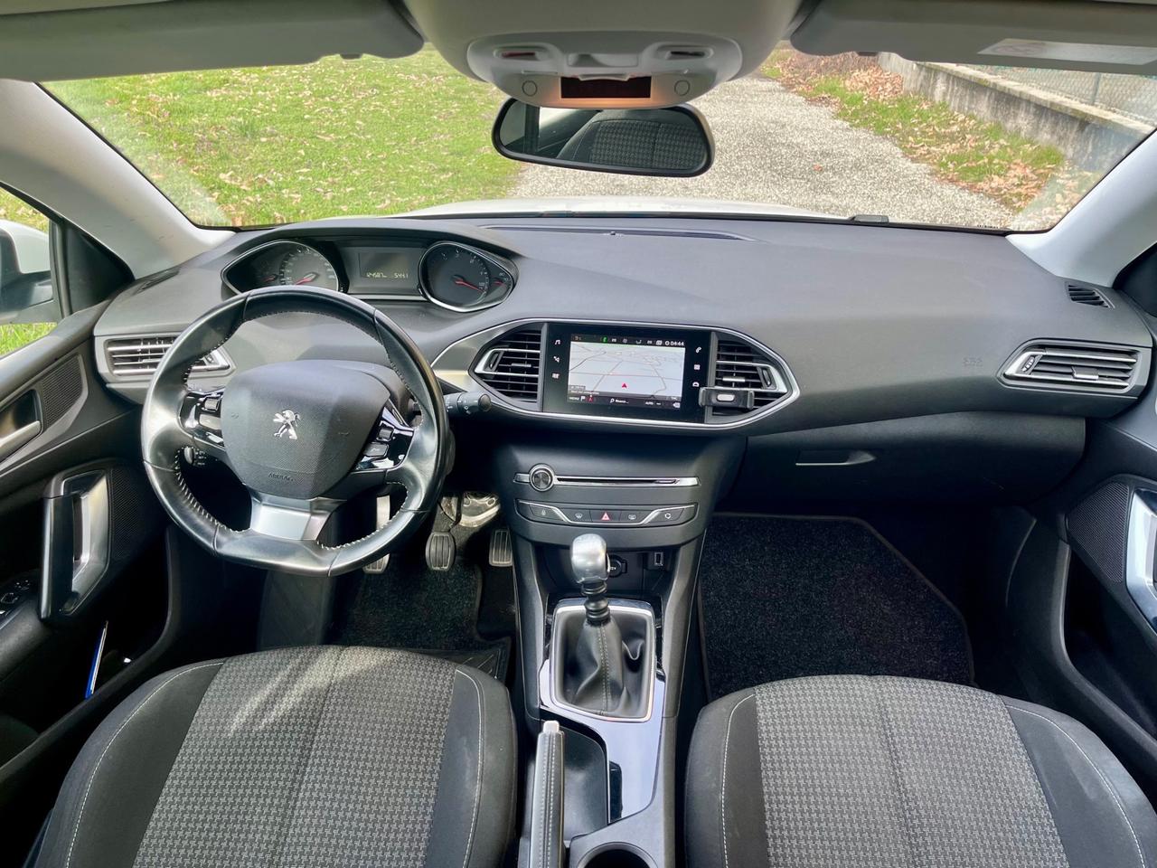 Peugeot 308 BlueHDi 100 S&S Business