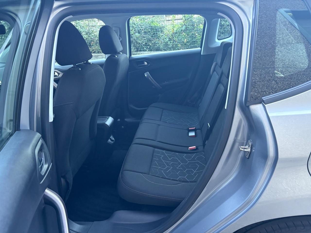 Peugeot 2008 PureTech 1.2 82cv Active