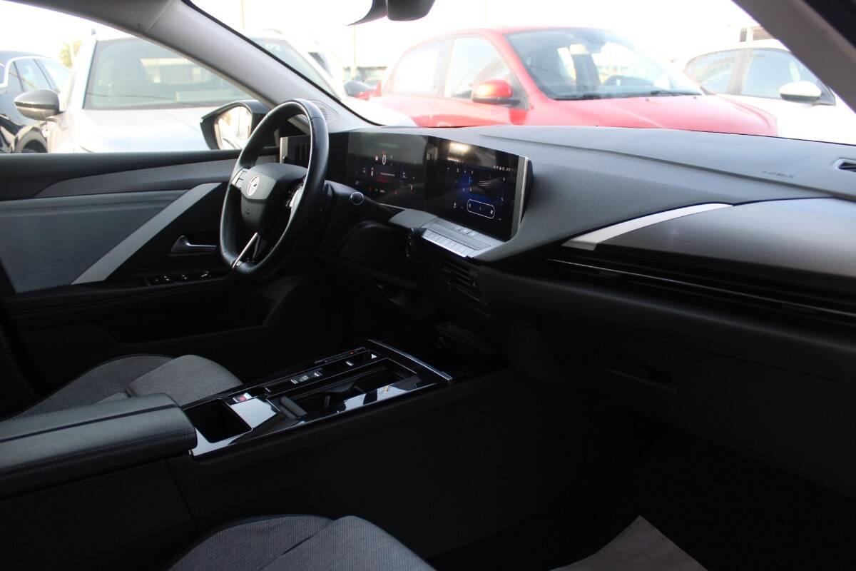 Opel Astra 1.2 t Elegance s&s 130cv AUTO con CAM e CarPlay