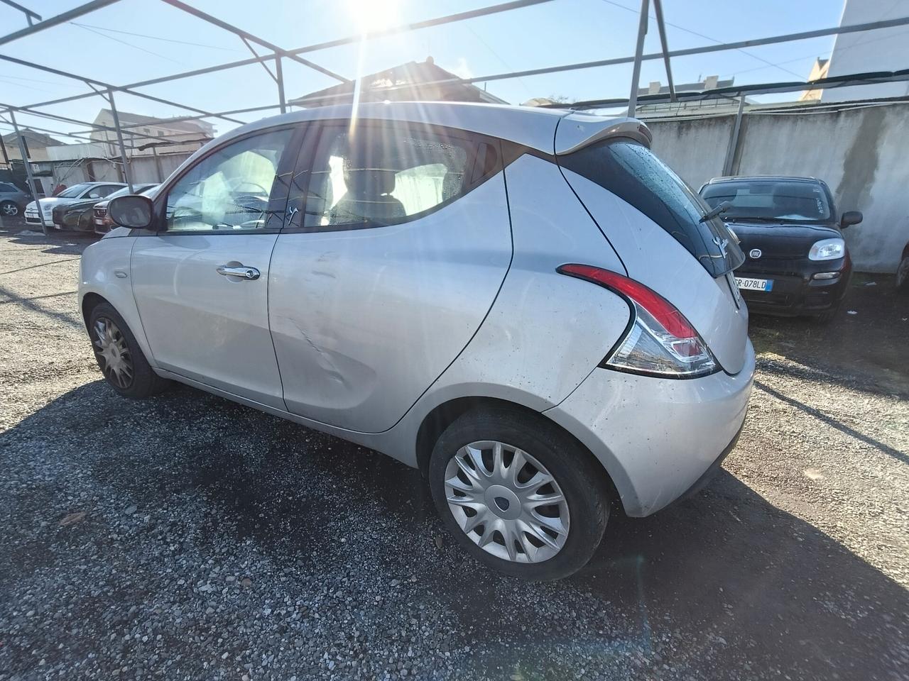 Lancia Ypsilon 1.2 69 CV 5 porte S&S Platinum