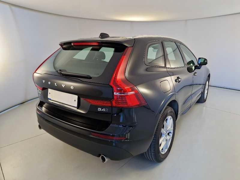 VOLVO XC60 B4 D AWD automatico Momentum