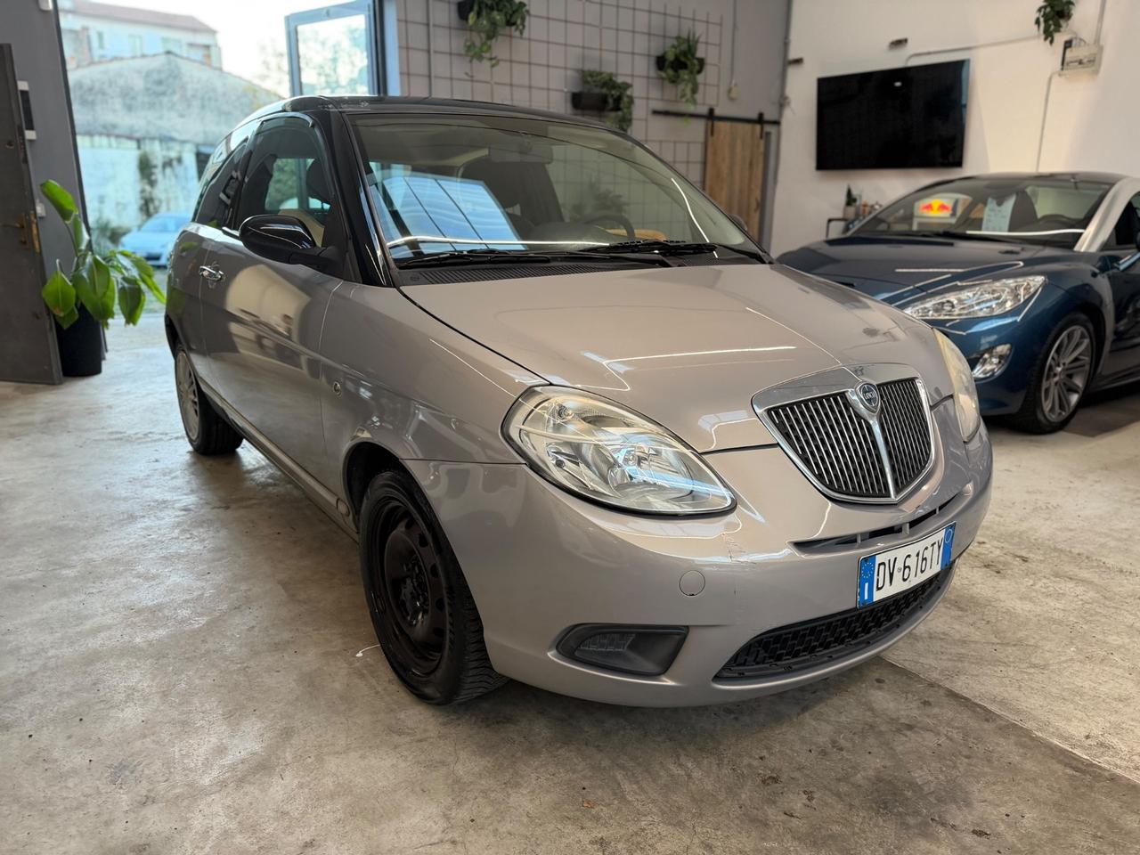 Lancia Ypsilon 1.2 Oro