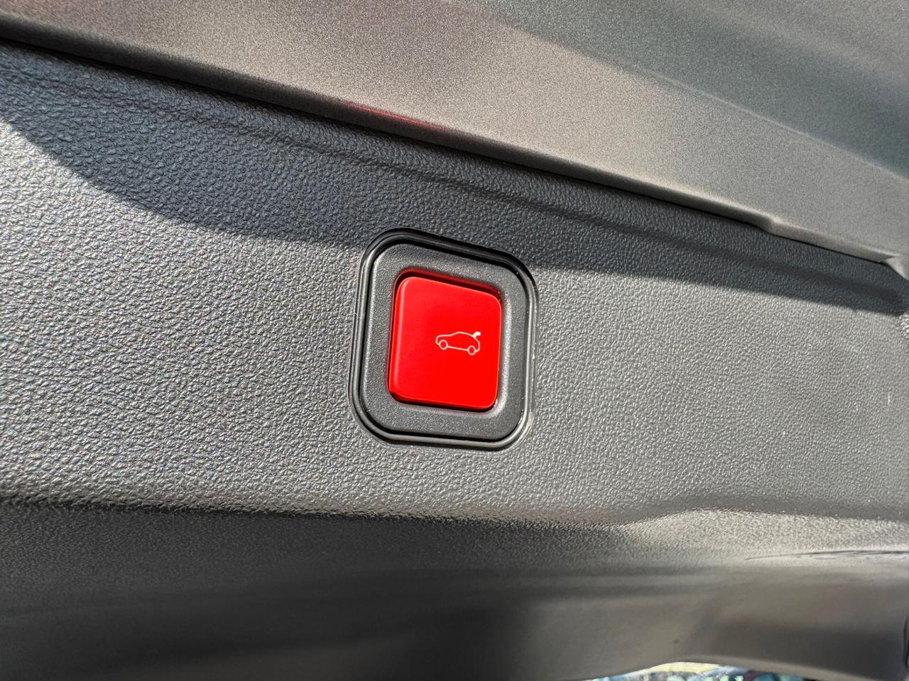 Jeep Avenger 1.2 Turbo 100 CV Summit