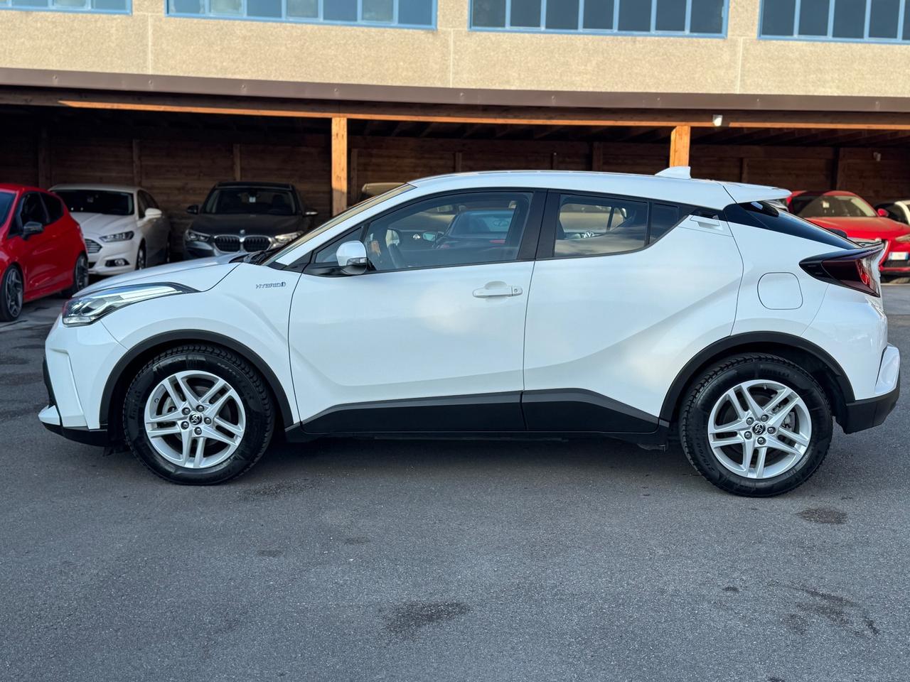 Toyota C-HR 1.8 Hybrid E-CVT Toyota Team