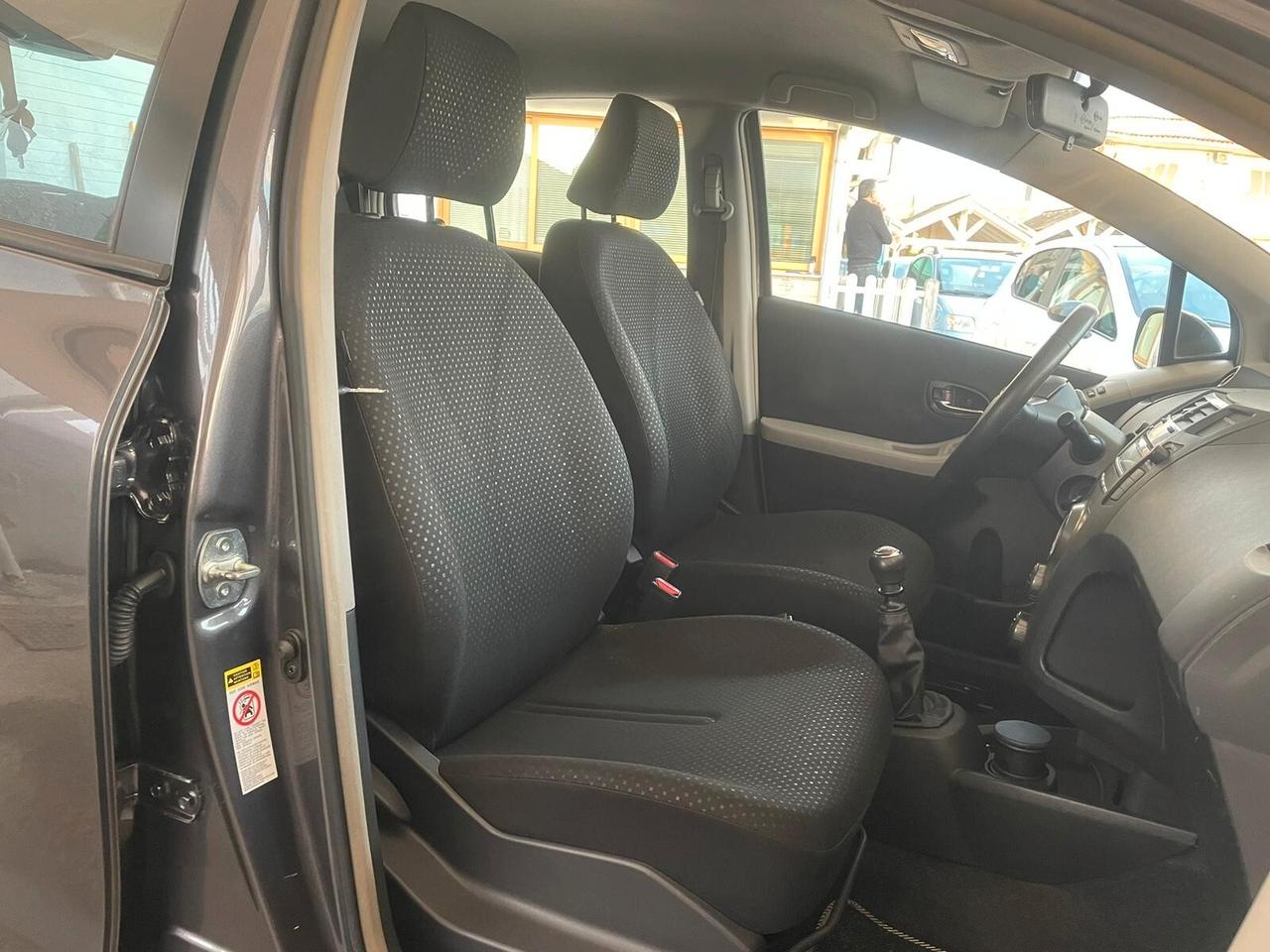 Toyota Yaris 1.3 5 porte Sol