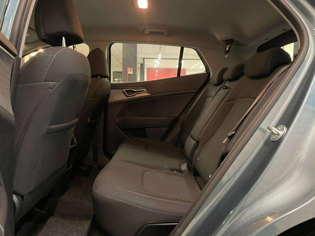 Kia Sportage Sportage V 2022 1.6 crdi mhev Business dct