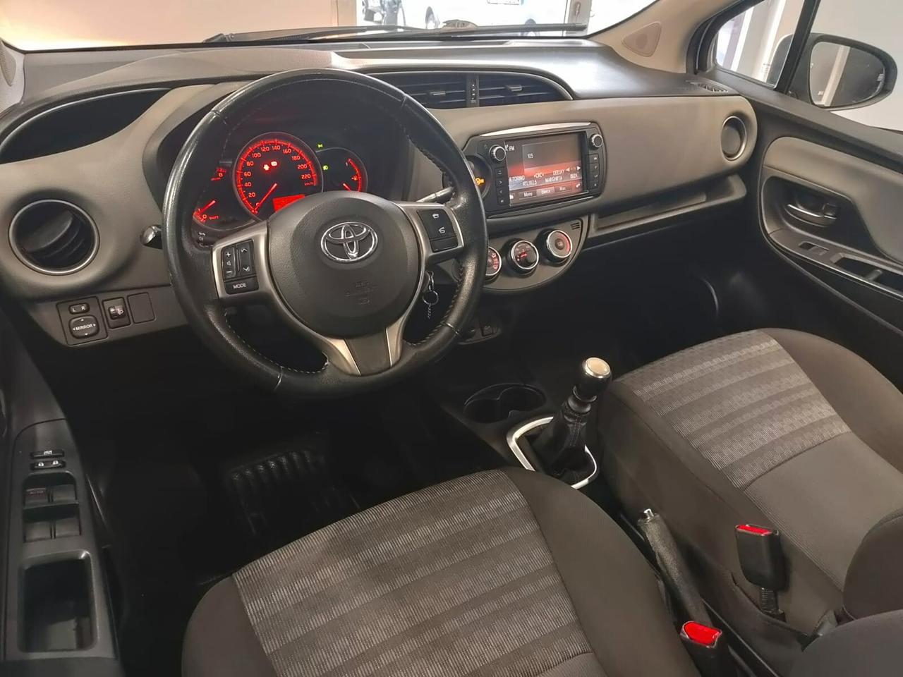 Toyota Yaris 1.3 5 porte Lounge 99cv