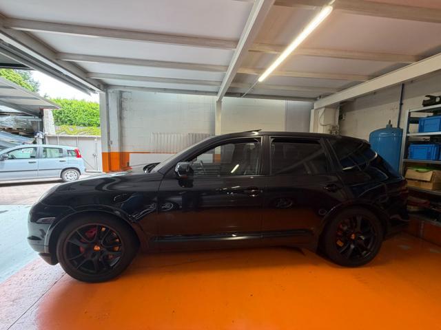 PORSCHE Cayenne 4.8 Turbo