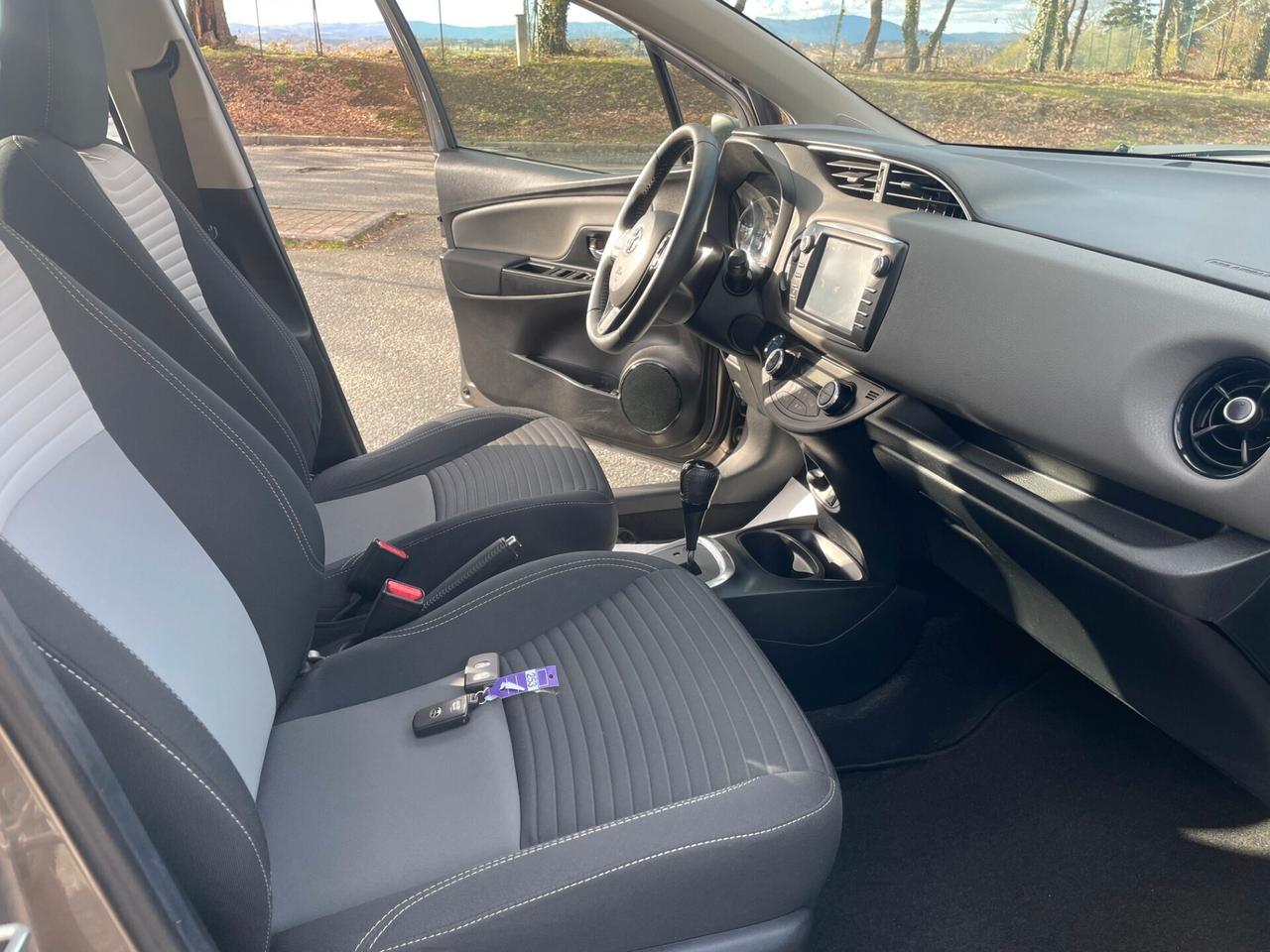 Toyota Yaris 1.5 Hybrid 5 porte Active * OK NEOPATENTATI*